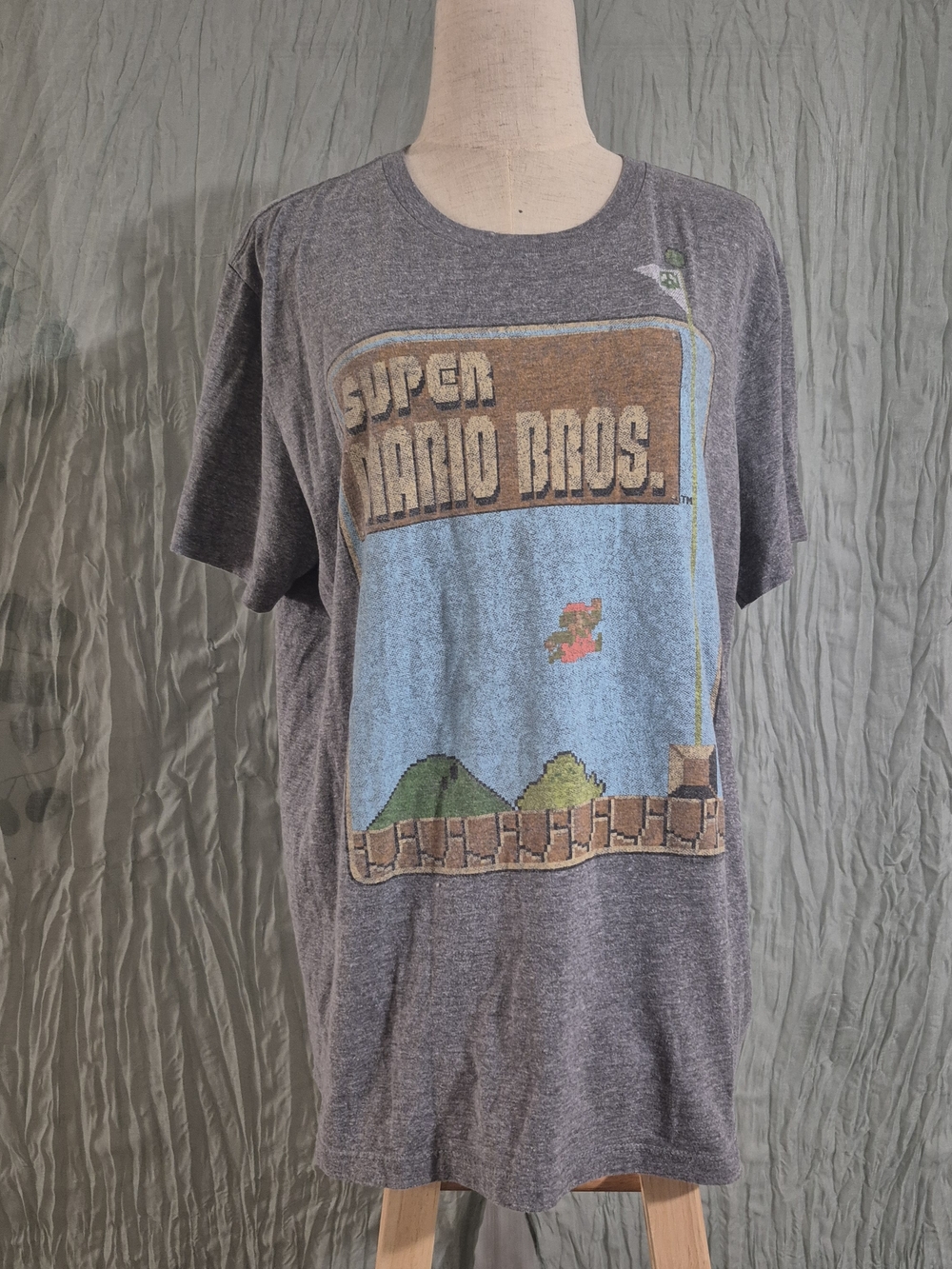 Old Navy Gray Super Mario Bros. Graphic Tee